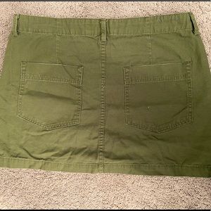 Green Mini skirt✨
